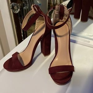 Marion heels with zipper back closure